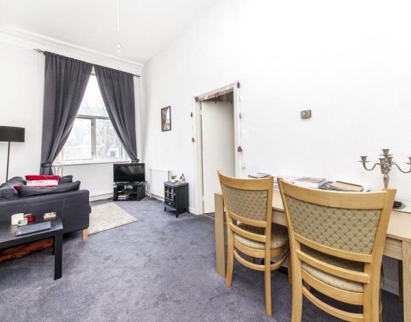 Petersham Road, TW10