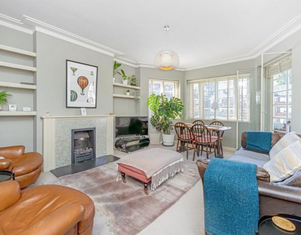 Roehampton Close, SW15