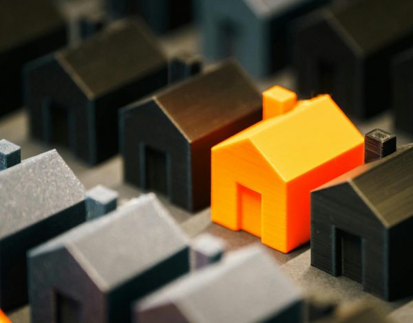 How to Get a House Valuation Without Selling: Online vs Estate Agent Valuations