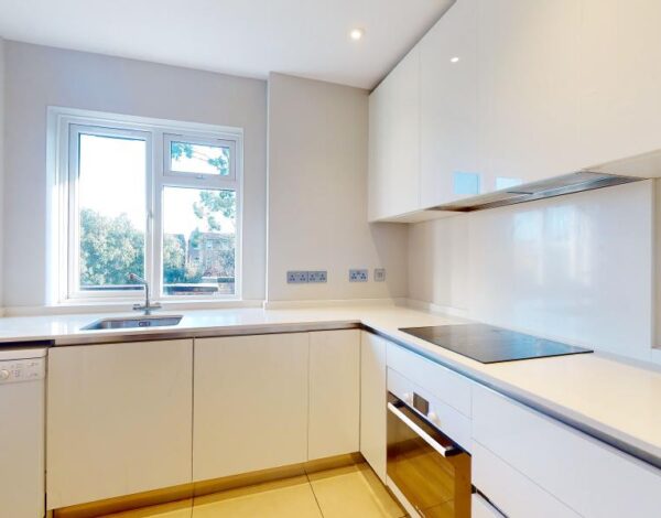 Roehampton Lane, SW15