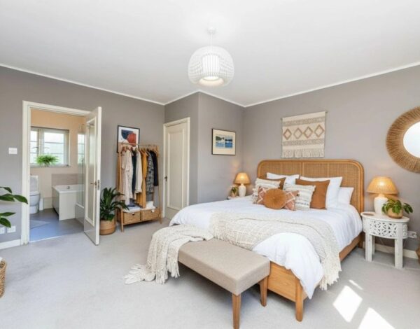 Roehampton Close, SW15