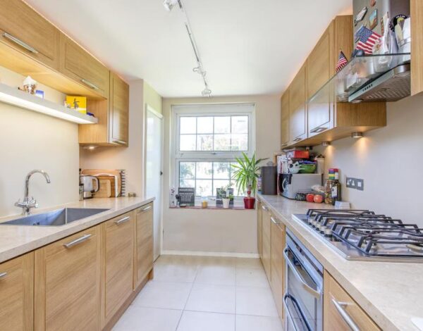 Bedford Court, Grena Road, TW9