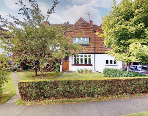 Oatlands Close, Weybridge