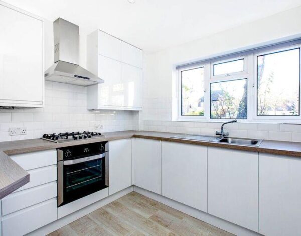 Heathshott, Friars Stile Road