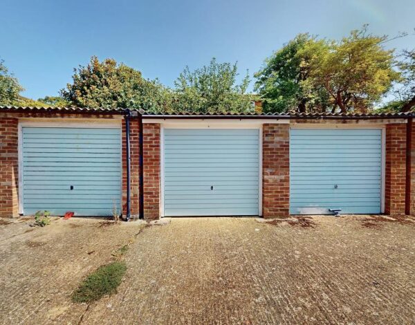 Mariner Gardens, TW10