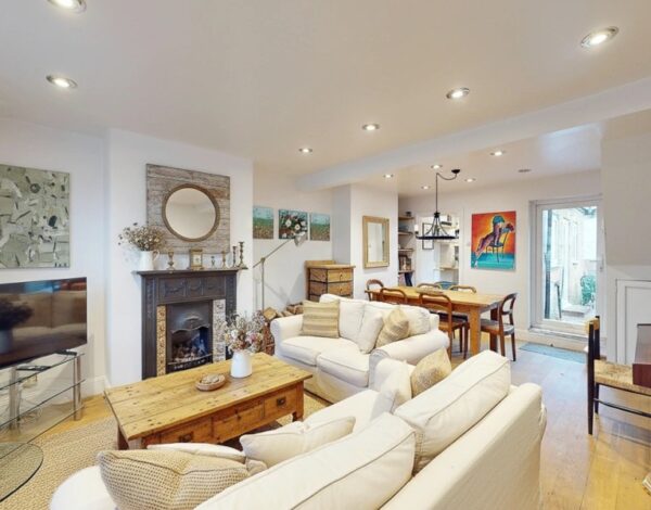 Lower Mortlake Road, TW9