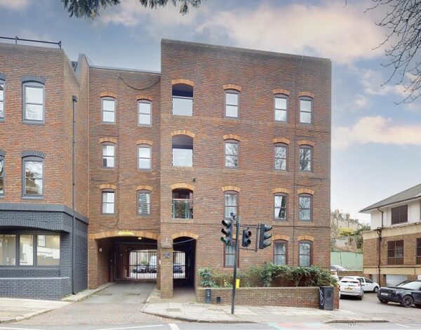 Mallard Court, Richmond