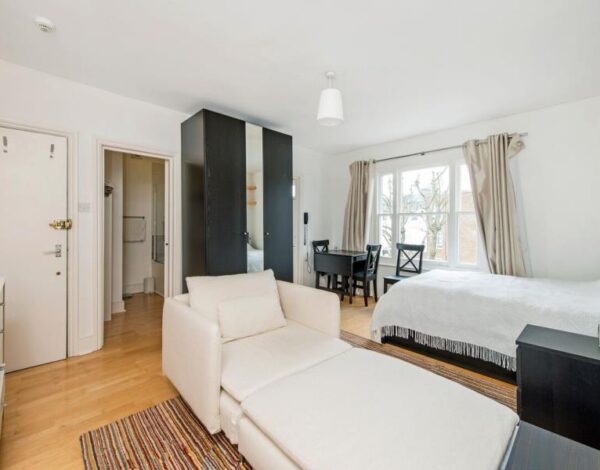 Cardigan Road, TW10
