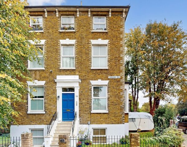 Sheen Road, TW9