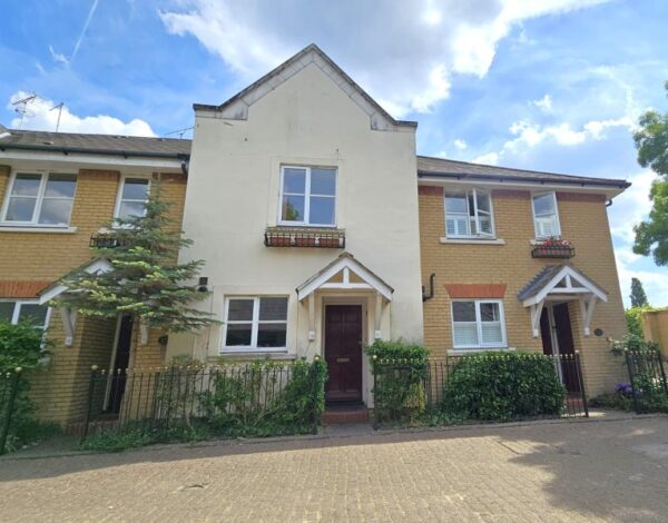 Dorchester Mews, TW1